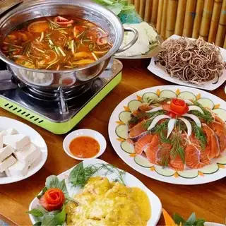 Hình ảnh Lẩu vây cá hồi