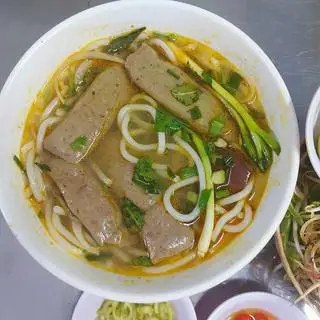 Hình ảnh Bún bò chả bò