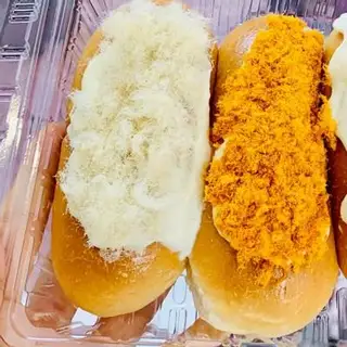 Bánh mì phomai mix 2 vị chà bông - 25.000 ₫ tại Susan Bakery -  Tạ Quang Bửu