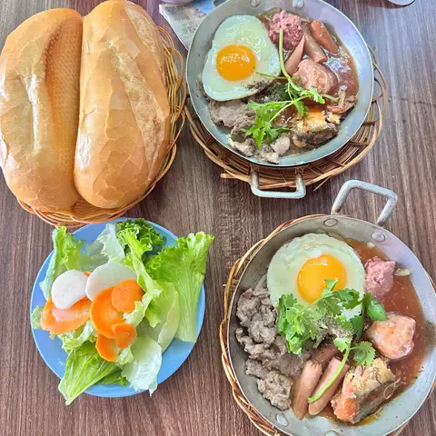 Hình ảnh BÁNH MÌ CHẢO & BÒ BÍT TẾT - Phạm Thế Hiển