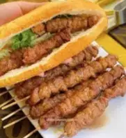 Hình ảnh Bánh mì 2 xiên