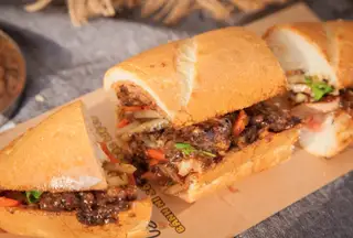 Bánh mì thăn heo - 33.000 ₫ tại Bami Sot - Bánh Mì Đen - Nguyễn Thế Truyện