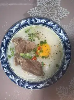 Cháo sườn - trứng gà - 42.000 ₫ tại Cháo Suờn Cô Giang - Đinh Tiên Hoàng