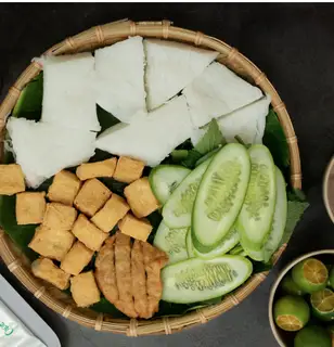 Bún đậu chả cốm - 49.000 ₫ tại Bún Chả & Bún Đậu Nhật Linh - Nguyễn Văn Nguyễn