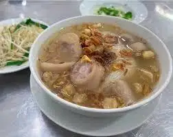 Hủ tiếu xương đuôi heo - 50.000 ₫ tại Hủ Tiếu Hoa - Trần Đình Xu