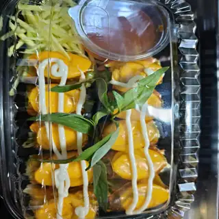 Bánh tráng cuốn - 36.000 ₫ tại Ăn Vặt Ngọc Nhi - Bánh Tráng Trộn, Chân Gà Sốt Thái & Trà - Lê Văn Lương
