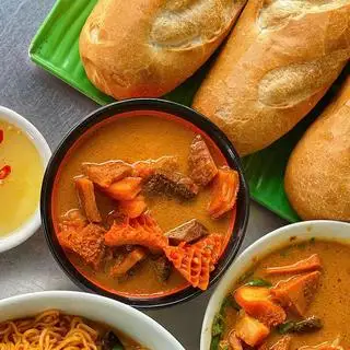 Phá Lấu Bò - Bánh Mì - 55.000 ₫ tại Ăn Vặt Nhà Mon - Bánh Tráng Nướng & Phá Lấu - Hoàng Dư Khương
