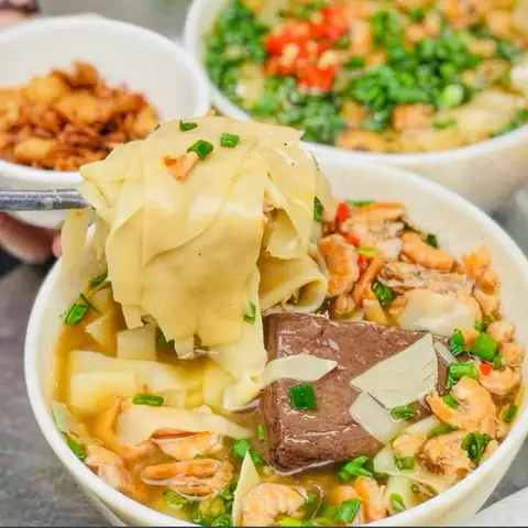 Hình ảnh Phong Kỳ Quán - Hoành Thánh Lá & Hủ Tiếu - Lê Văn Lương