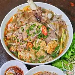 Hình ảnh Bún bò đặc biệt