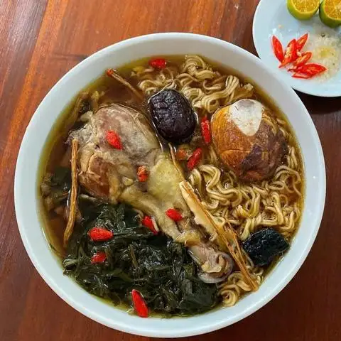 Hình ảnh Mì Gà Tần & Xôi - Chùa Láng