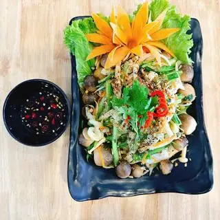 Nấm rơm xào đậu que chay - 97.000 ₫ tại MeLyFood - Nhà Hàng Cơm Niêu & Cua Singapore - Hàm Nghi