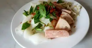 Bánh ướt đầy đủ - 35.000 ₫ tại Bánh Cuốn Gia Hân - Nguyễn Khoái