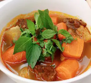 Hình ảnh Bò kho bánh mì đặc biệt