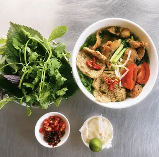 Hình ảnh Bún cá lóc phi lê chiên - chả cá thác lác đặc biệt