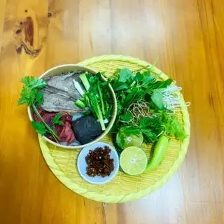 Bún bò Huế_Tái Nạm - 50.000 ₫ tại Bún Bò Huế Lan Anh - Lương Minh Nguyệt