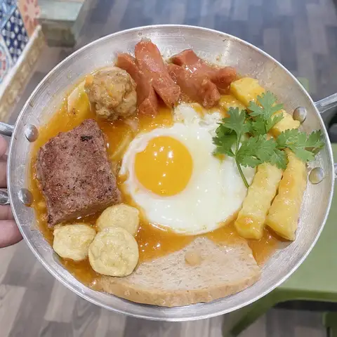 Hình ảnh Bò Sốt Vang & Bánh Mì Chảo Thương Nhớ - Mễ Trì Hạ
