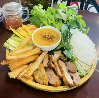 Nem nướng Nha Trang - 75.000 ₫ tại Tiệm Nem Nướng Nha Trang Cuốn Là Dính - Âu Cơ 