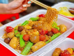 Mì xào thập cẩm - 47.000 ₫ tại Cá Viên Chiên - Lê Văn Lương