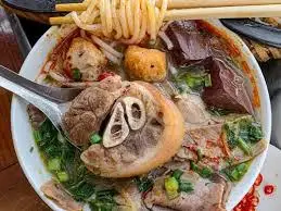 Bún bò gân giò - 52.000 ₫ tại Bún Bò & Bún Mọc Sườn Cô Châu - Lê Sát