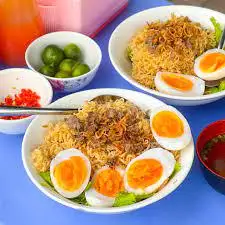 Hình ảnh Mì Trộn Bò Xào Trứng Luộc Lòng Đào Tóp Mỡ (Best Seller)