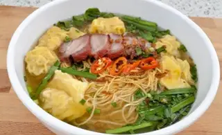 Mì hoành thánh xá xíu - 60.000 ₫ tại Hủ Tíu 2Bầu - Phan Đăng Lưu