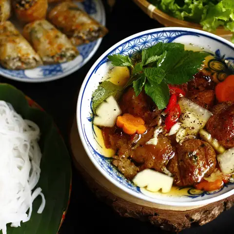 Hình ảnh Bún Chả Minh Hiệp - 399 nguyễn Khoái