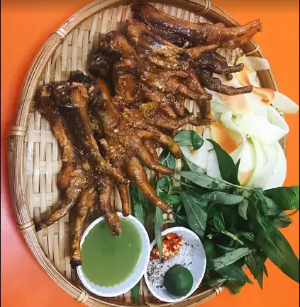 Chân gà - 15.000 ₫ tại Gà Nướng 49 63G - Ung Văn Khiêm