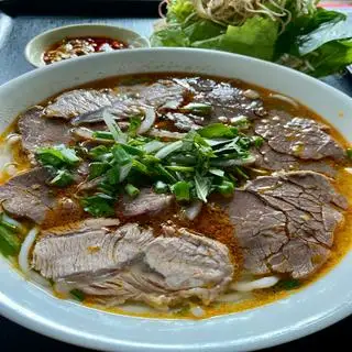 Bún bò nạm - 65.000 ₫ tại Bún Bò Gốc Huế Hương Giang - Cư Xá Nam Hải