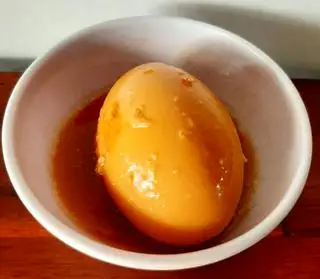 Trứng kho - 10.000 ₫ tại Quán Cơm Xuân Hinh - Lâm Văn Bền