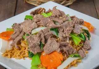 Mì xào bò - 45.000 ₫ tại Út Cò Quán - Hoàng Sa 