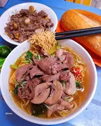 Hình ảnh Mì chua cay tim