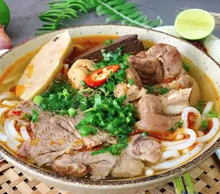 Bún bò đặc biệt - 66.000 ₫ tại Phở & Bún Bò Út 006 - Chung Cư Ấn Quang
