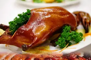 Hình ảnh Vịt quay da giòn 1 con