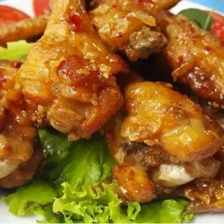 Cánh gà chiên nước mắm - 44.000 ₫ tại Cơm Văn Phòng Mỹ Thanh - Nguyễn Bá Tòng