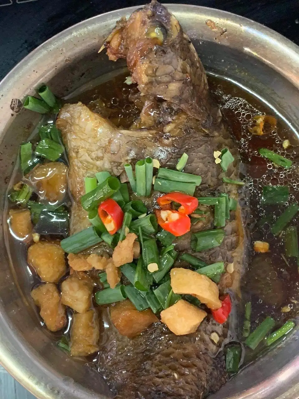 Cơm cá rô kho tiêu - 49.000 ₫ tại Hai Be - Cơm Tấm & Bún Thịt Nướng - Chợ Lớn
