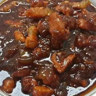 Cơm ba rọi xào mắm ruốc - 45.000 ₫ tại Cơm Văn Phòng Yumi - Nơ Trang Long