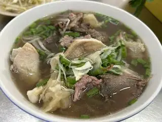 Phở thập cẩm - 80.000 ₫ tại Phở Bò Cầu Dừa - Bến Vân Đồn