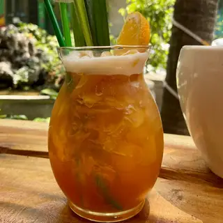Trà đào cam sả - 37.000 ₫ tại Bee Coffee & Food - Đường Số 61