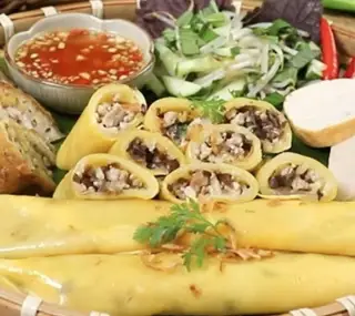 Bánh cuốn trứng - 54.000 ₫ tại Hà Nội Xưa - Lâm Văn Bền
