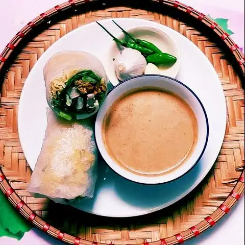 Cô Xuân - Bánh Cuốn Tây Sơn, Bánh Mì Bình Định & Bún Thịt Nướng - Âu Dương Lân - Món truyền thống/Đặc sản gần bạn