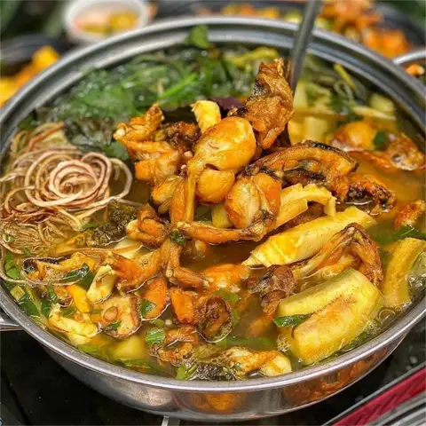 Lẩu Quê - Lẩu Gà Lá É & Lẩu Ếch Măng Cay - Đường Số 1 - Lẩu & Nướng gần bạn