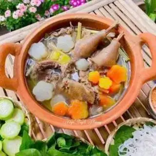 Hình ảnh Lẩu gà hầm sả
