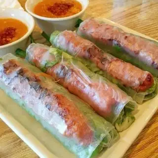 5 gỏi cuốn nem nướng - 70.000 ₫ tại Quỳnh Quỳnh - Gỏi Cuốn, Bún Thịt Nướng & Bún Mắm Nêm - Huỳnh Tấn Phát