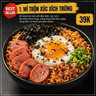 Hình ảnh Mì trộn xúc xích trứng