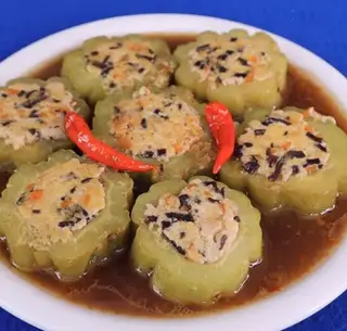 Canh khổ qua nhồi chay - 35.000 ₫ tại Quán Chay Vạn Phước - Bùi Hữu Nghĩa