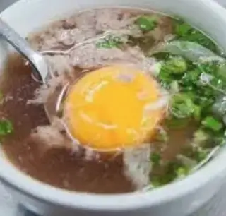 Phở không thịt - tiết trứng - 40.000 ₫ tại Phở Hòa Không Bột Ngọt - Đường C18
