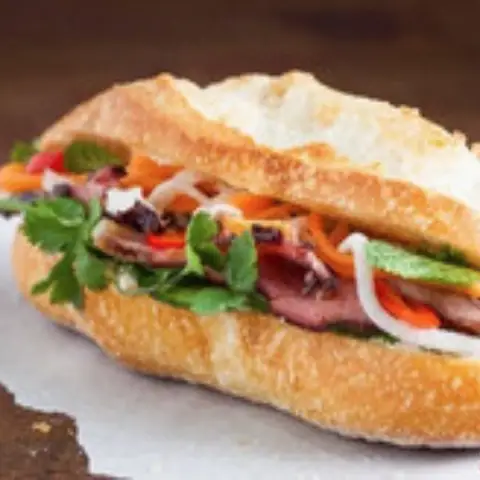 Bánh Mì Cô Ba Hàng Xanh - Điện Biên Phủ - Bánh Mì/Xôi gần bạn