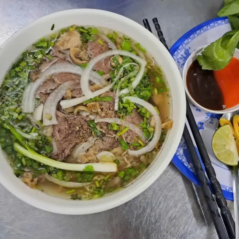 Phở bò - 50.000 ₫ tại Phở Ngọc Lan - Bún Bò Huế & Bò Kho - Đường Số 2