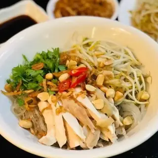 Hình ảnh Miến trộn gà