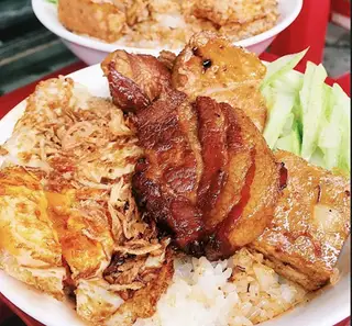 Hình ảnh Xôi trứng chả thịt kho